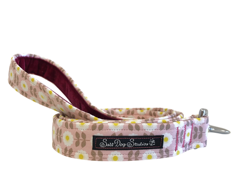 Salt Dog Studios - Retro Pink Daisy Dog Lead